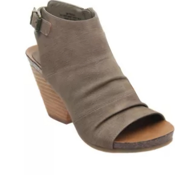 Hokus Pokus" Paeola Shoes - Picture 1 of 7